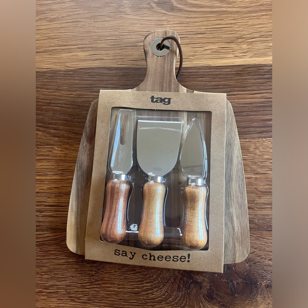 Cheeseboard & Utensils Set